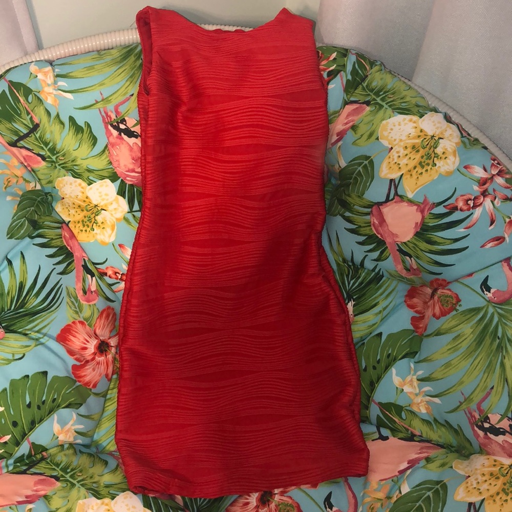 Red ribbed bodycon dress